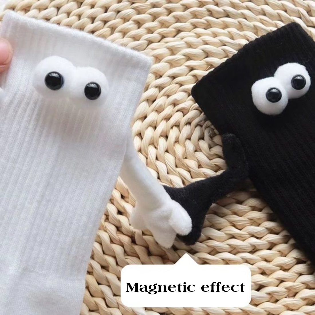 Calcetines magnéticos con manos mujeres hombres negro blanco divertido lindo ojos de dibujos animados pareja calcetines de tubo medio para