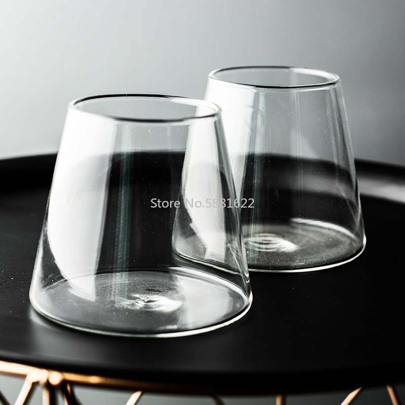 1 stk glass kaldt drikke kaffekrus frossent vann iskrem cocktail juice melk cola vin øl glass kopp te kaffe krus