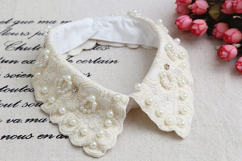 Frauen Weiß Gefälschte Kragen Jahrgang Stickerei Blumen- Abnehmbare Kragen Handgemachte Perlen Falsche Gefälschte Hemd Kragen Dekoration: Ursprünglich Titel