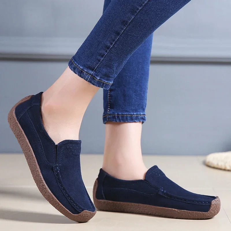 Comode scarpe Casual da donna in pelle scamosciata alla moda e leggere scarpe Casual scarpe da guida traspiranti con maniche scorrevoli per le donne