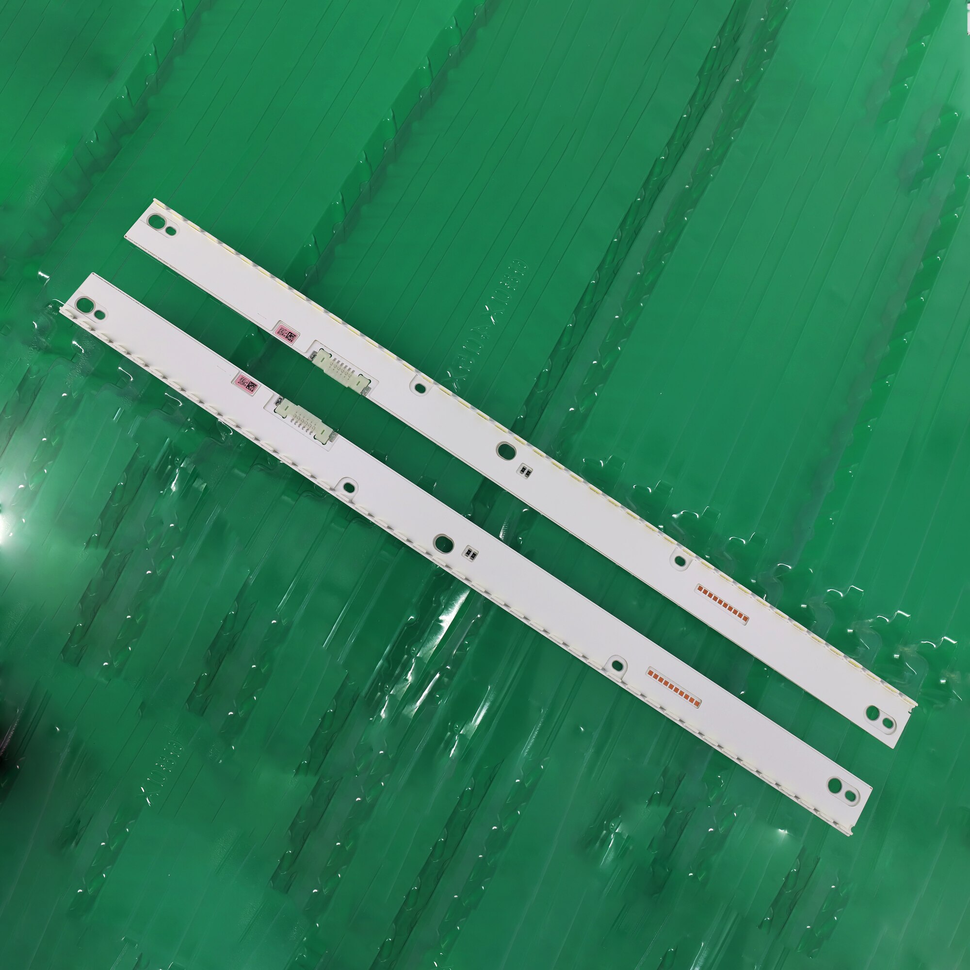 Striscia di retroilluminazione LED 2 pz/set per SAMSUNG UE40MU6470 UE40KU6400 UE40MU6405U UE40MU6405 UE40MU6405 UE40MU6400U BN96-39628A 39627A