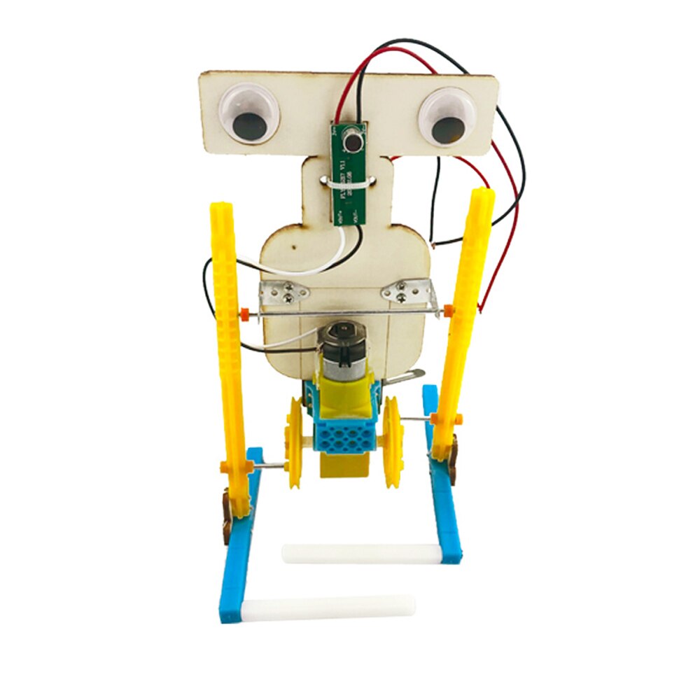Teknologi lille produktion dreng hjemmelavet diy stemmestyring robot grundskole videnskab eksperimentelt legetøjsmateriale