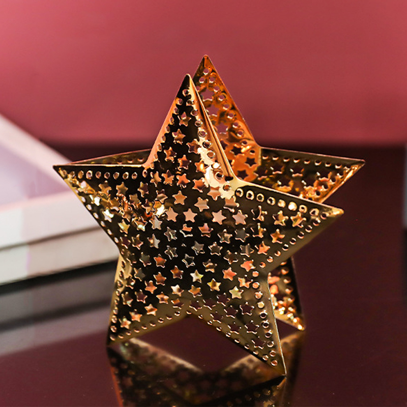 Goldener, bezaubernder, ausgehöhlter Stern-Kerzenhalter, Weihnachtsbaum, Metall-Kerzenständer, Candlelight-Dinner, Weihnachtsatmosphäre, Dekoration: Goldene