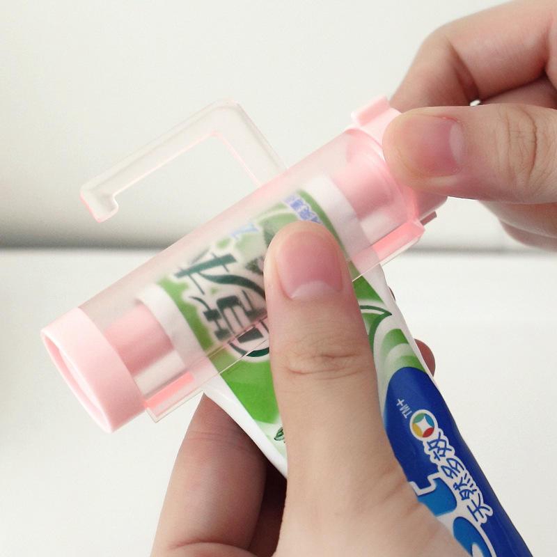 Tube Toothpaste Squeezer Roll Bathroom Gadget Rolling Plastic Multipurpose Cartoon Heart Shape Kitchen Supply