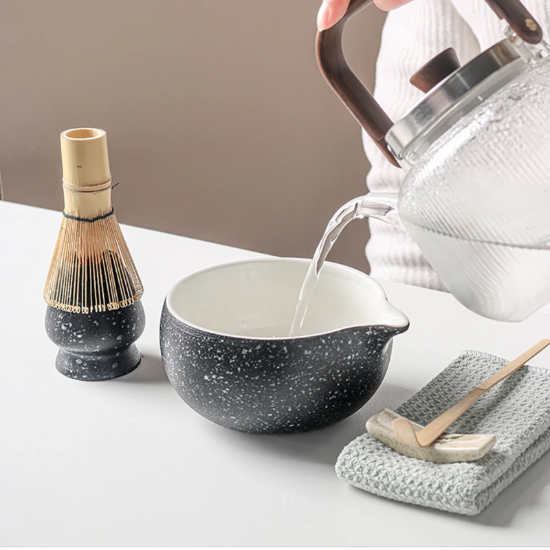 Kit Matcha service à thé, fouet et bol avec bec et cuillère à mesurer, support de fouet en céramique, outils de préparation du thé Matcha japonais