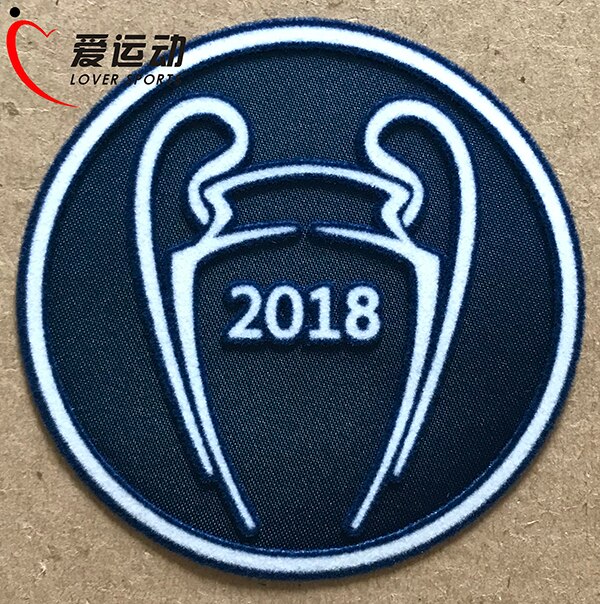 Madrid 2018-2019 conjunto crachá 13 UCL Campeão 2018 + Troféu UCL honra crachá