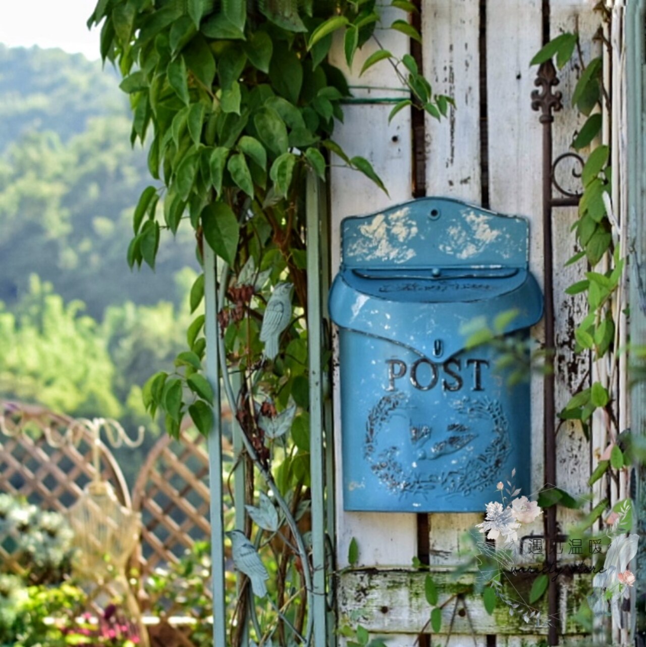 French mailbox villa gardening outdoor embossed letter box retro pastoral art flower shop cafe wall hanging decoration with lock: Blue