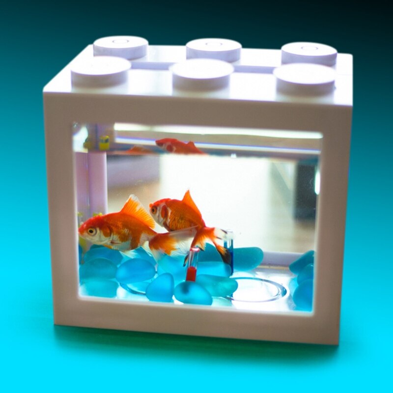 Small Betta Fish Tank Aquariums for Kids Mini Plastic Terrariums Tiny Transparent Cages for bug and Reptile Collecting