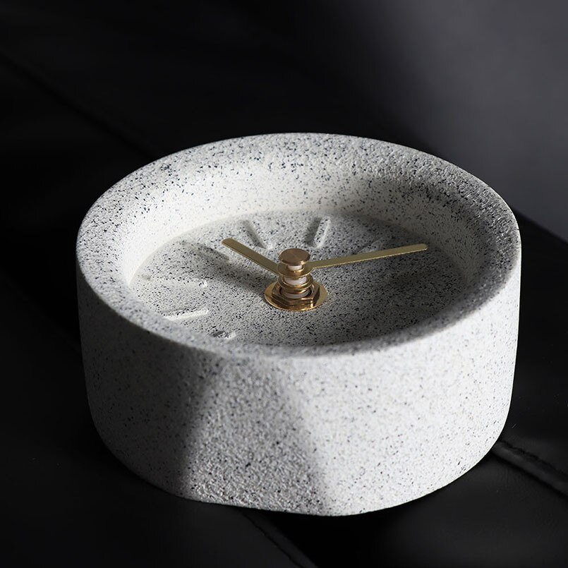 Tafel Klok Creatuve Grijs Zand Terrazzo Klok Op Het Bureau Klok Modern Voor Thuis Decoratie Industriële Horloge Op tafel