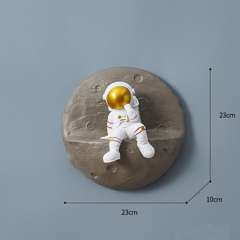 WU CHEN LONG Astronaut Art Sculpture Spaceman Wall Hanging Statue Resin Craft Home Decor Children Room Interior Showpiece R5700: B