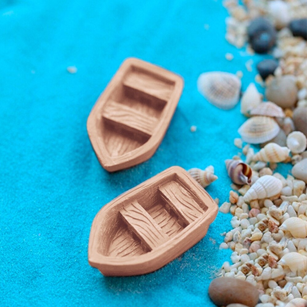 DIY Ornaments Accessories Resin Craft Retro Wood Boat Model Figure Toys Micro Garden Decoration