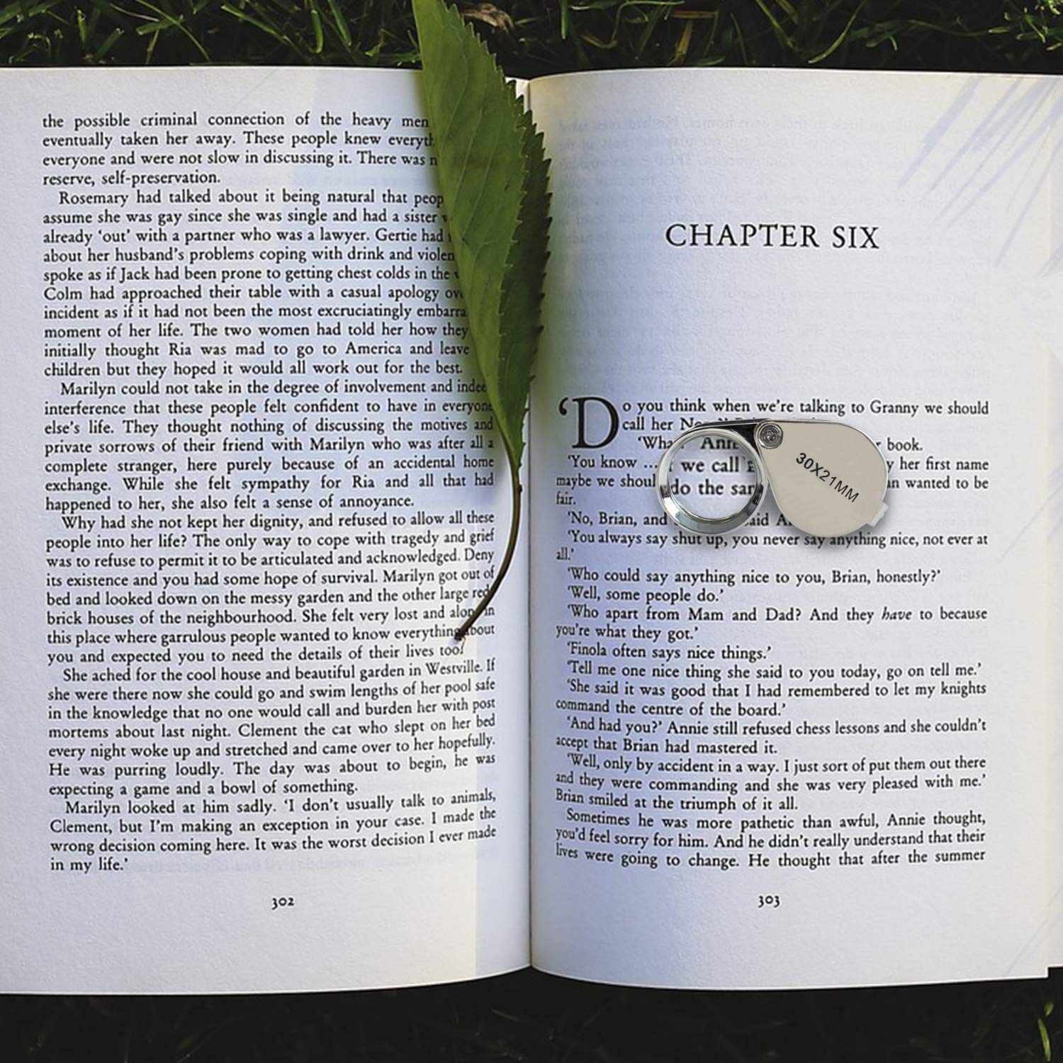 Jewellers Lens - Loupe 30 x 21mm Glass Jewellery Antiques Magnifier Eye Lens