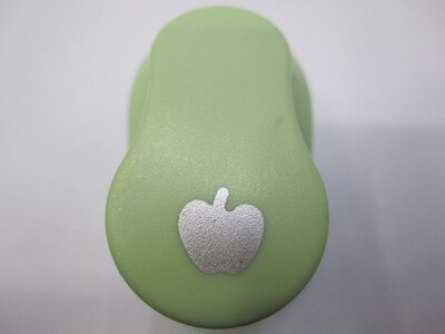 1pc 3/8 tuumaa (noin 0.8 cm)  leikekirjarei'itystä: Omena