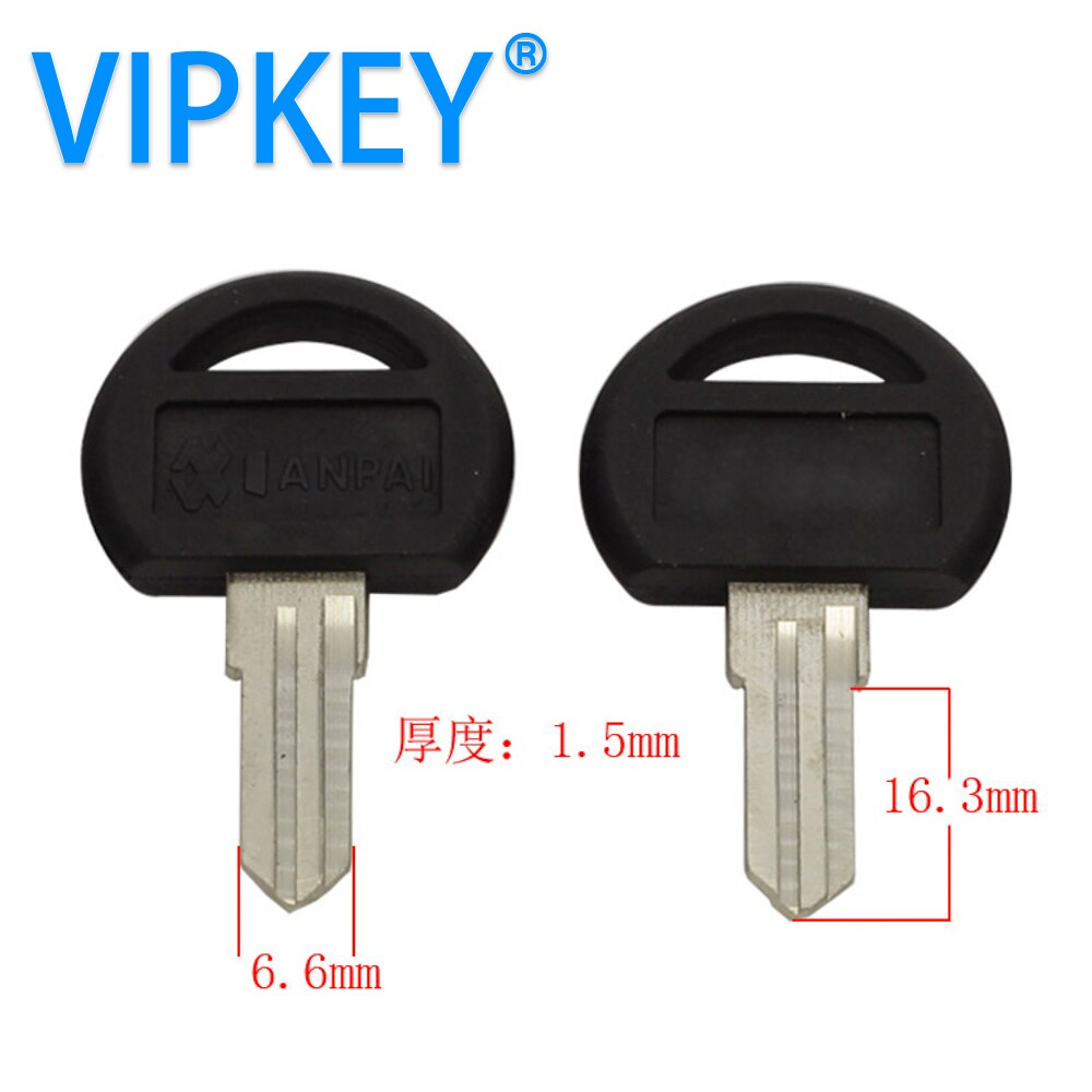 A140 Wide rubber boss desk right blank key