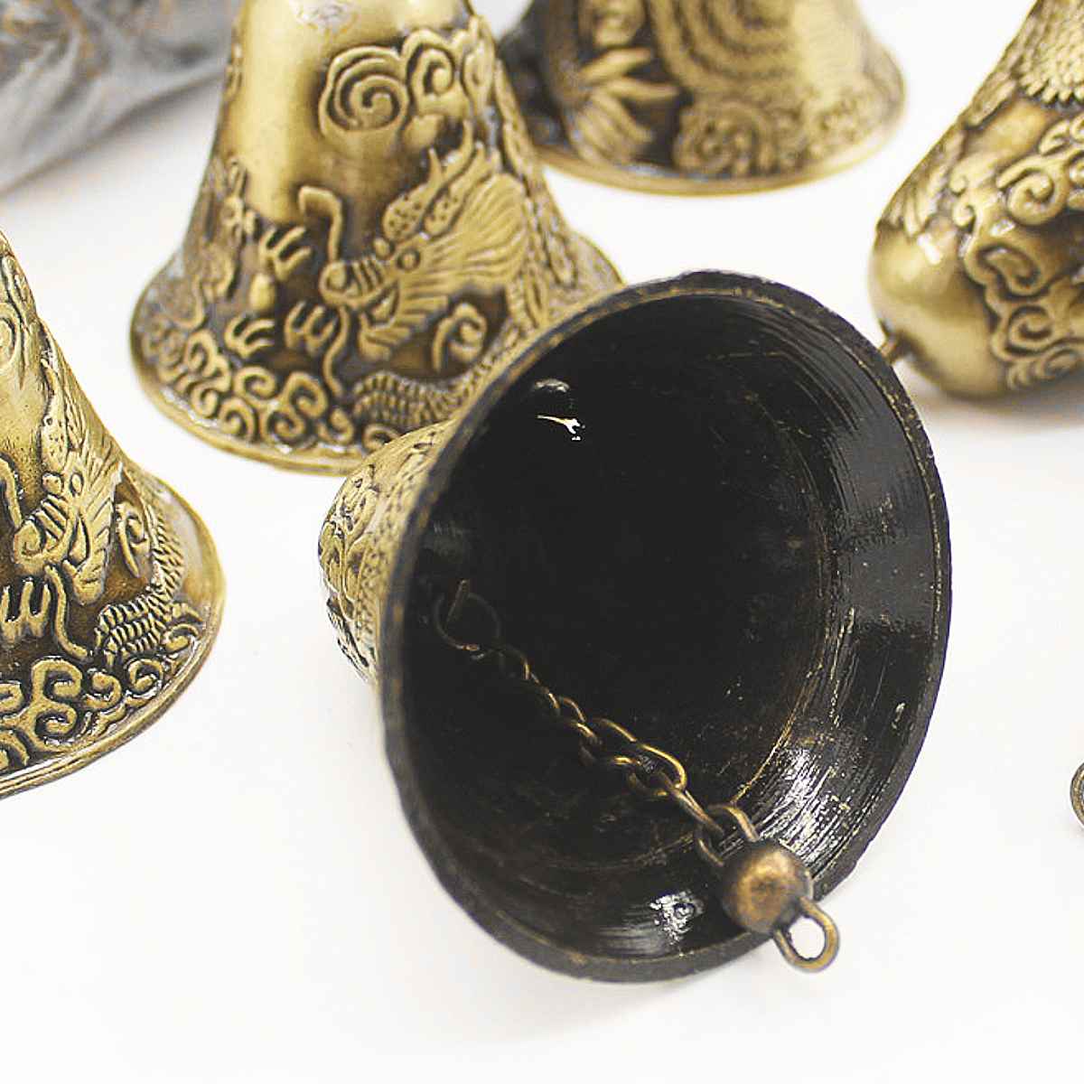 1 piezas caballo vaca de pastoreo de ovejas campanas de cobre grande engrosada ganado ovejas antiguas campanas de prevenir la pérdida de aleación de Zinc las campanas