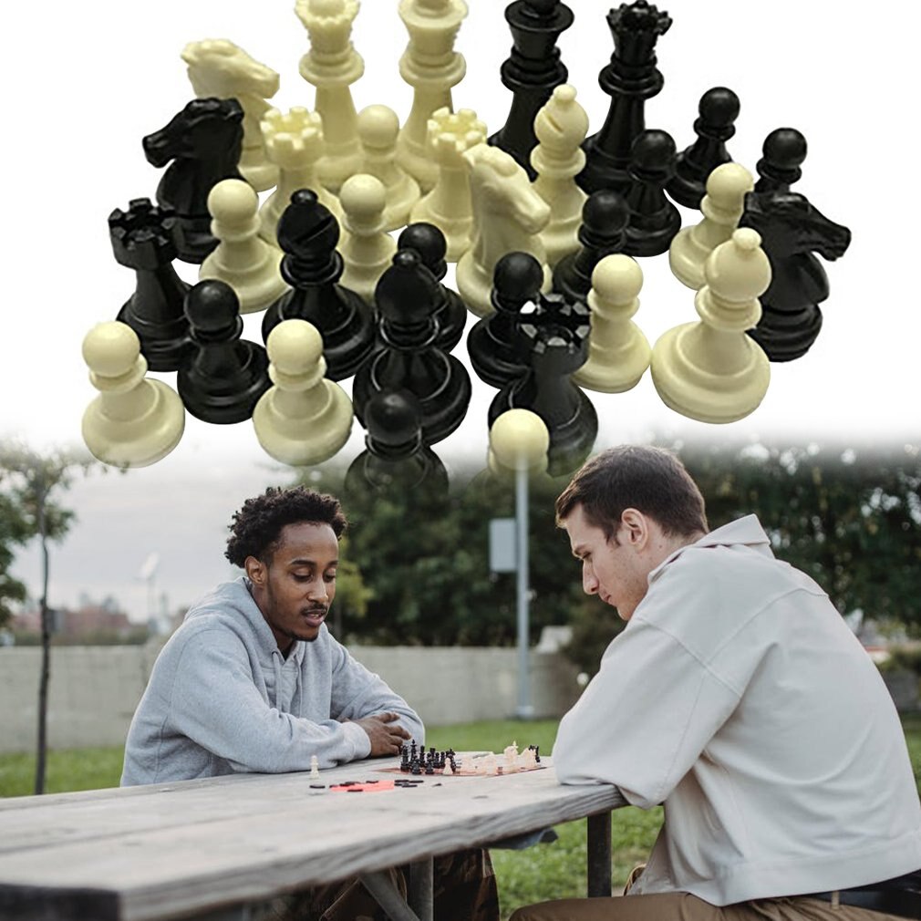 32 Middeleeuwse Schaakstukken/Plastic Compleet Schaakstukken Internationale Concurrentie Woord Schaakspel Entertainment Zwart & Wit