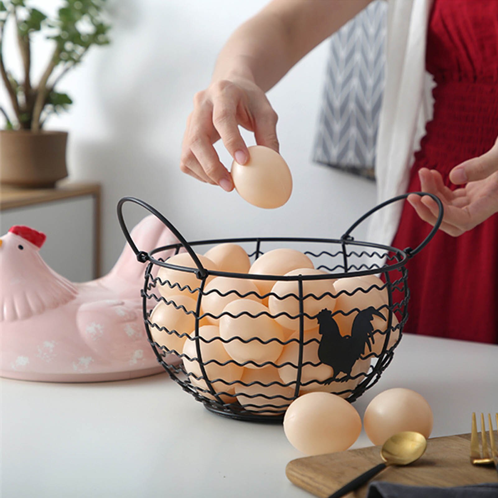 Ceramic Egg Holder Chicken Wire Egg Basket Fruit Basket Collection Ceramic Hen Oraments Decoration Kitchen Storage 19CMX22CM