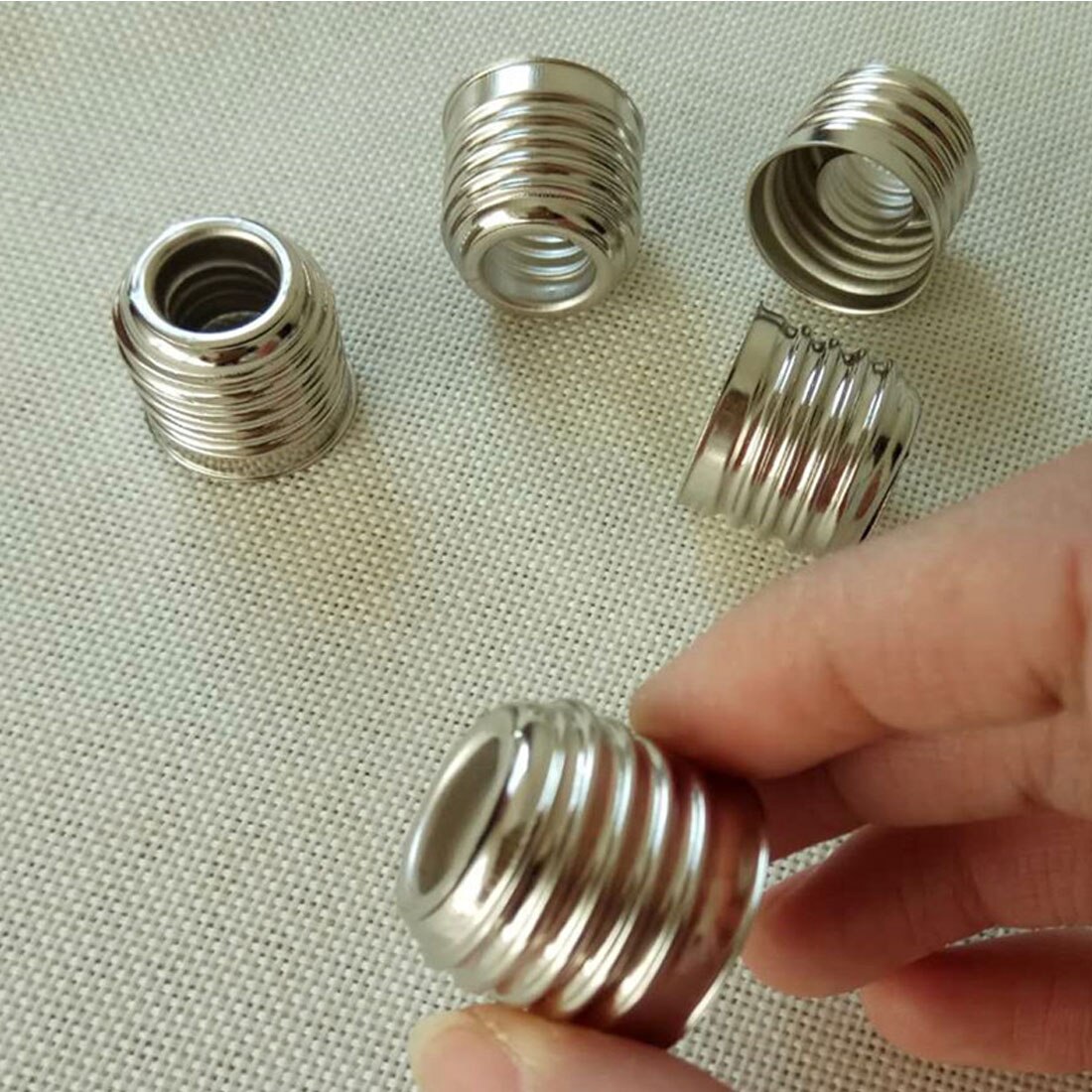 1X E27 to E14 Lamp Holder Converter Socket Light Bulb Lamp Holder Adapter Plug Extender Led Light