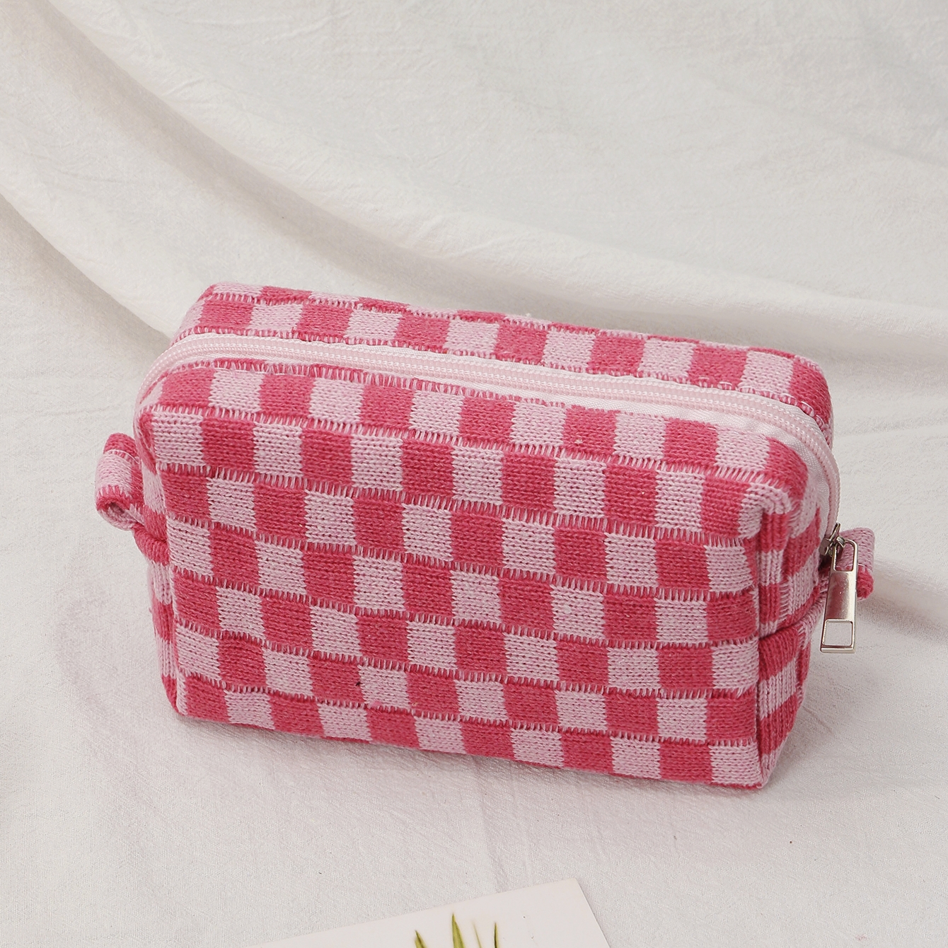 Checkerboard Cosmetic Bag Knitted Toiletry Storage Bag Colorful Makeup Pouch Organizer Checkered Pattern Cosmetic Bag: Pink