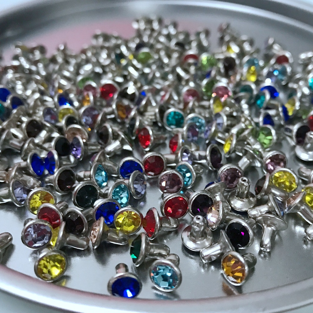 100Pcs 6 Mm Gemengde Kleur Cz + + + Kristallen Rhinestone Klinknagels Zilveren Nailhead Kleurrijke Crystal Studs Klinknagels Diy Gratis