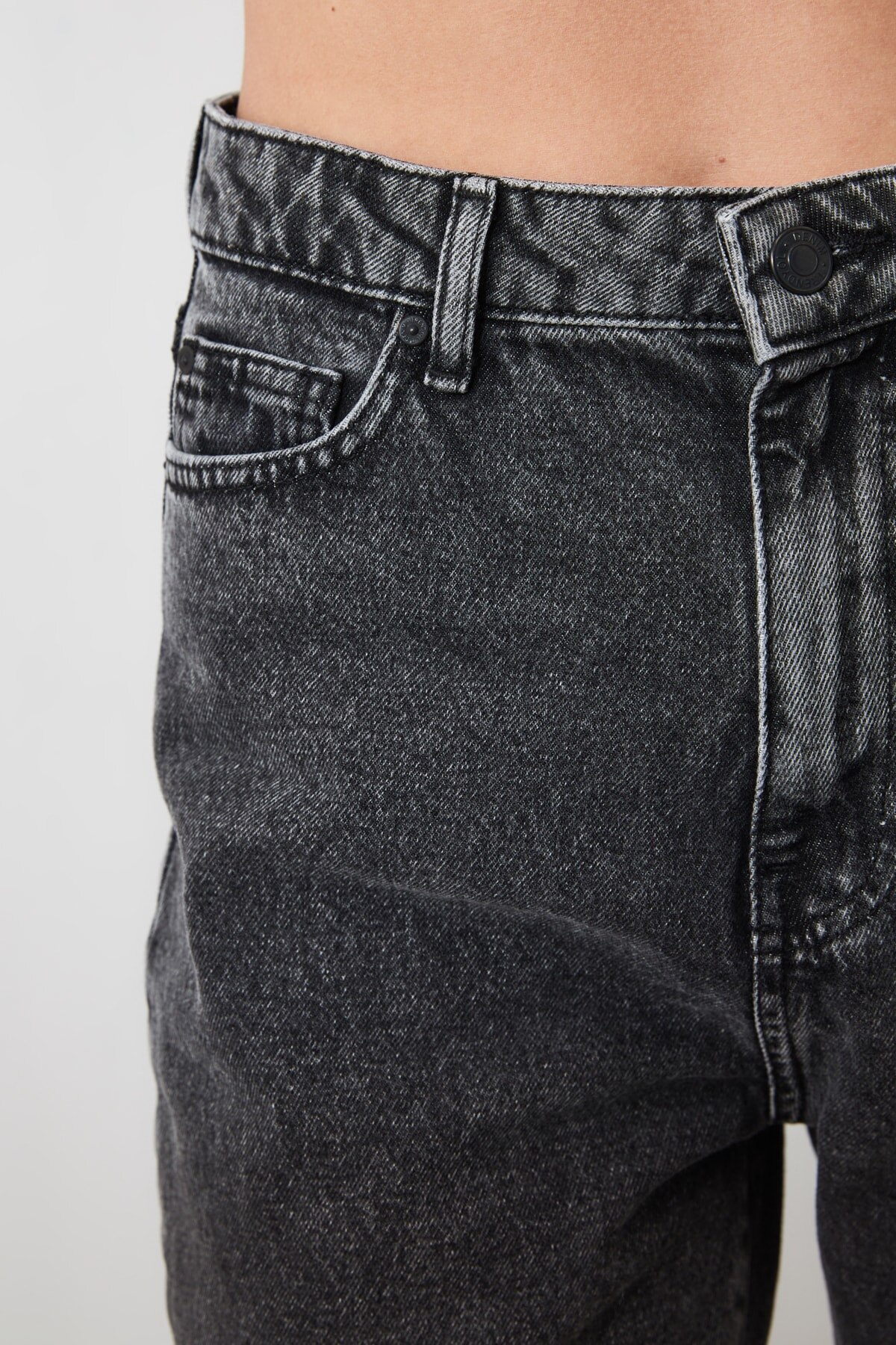 Trendyol High Bel Mom Jeans TWOSS20JE0021