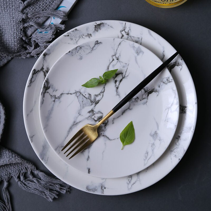 Nordiske marmortallerkener firkantet service keramik middagssæt guldindlæg porcelæn dessertbakke bøf salat snack kage tallerkener indretning
