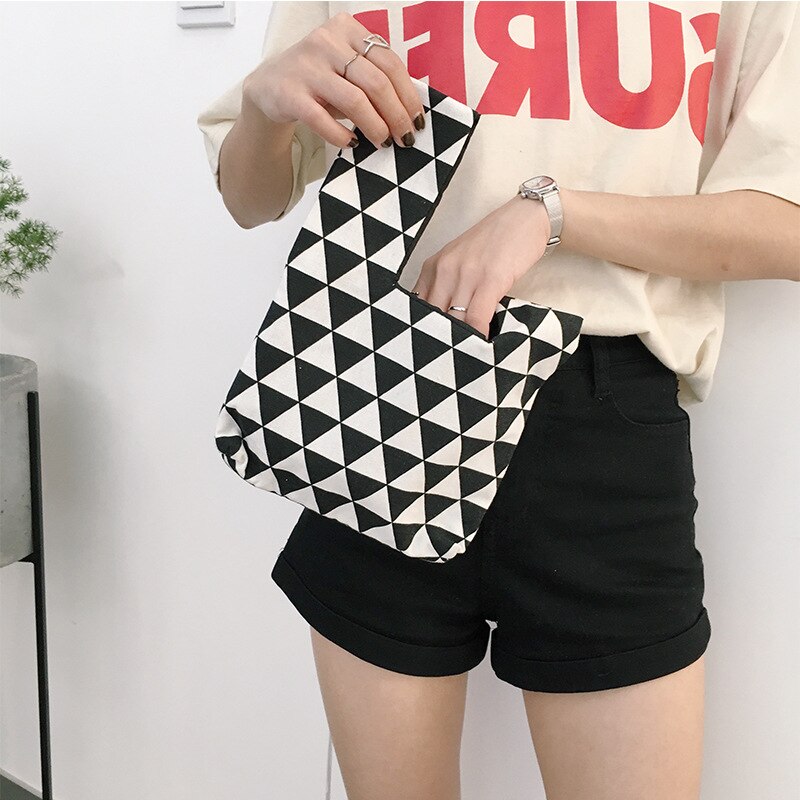 Bloemen Meisjes Japanse Stijl Pols Zak Draagbare Wandeling Telefoon Key Coin Bag Enkele Leuke Shopping Tote Polsbandjes Voor Lady: heisanjiao
