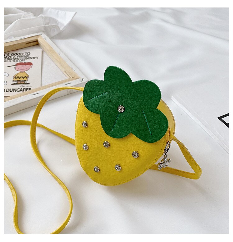 Lovely Little Girls Crossbody Purse Fruit Shaped Shoulder Bag Chic Coin Purse for Daily Use Children Bags Summer