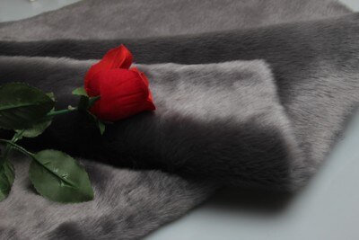 1300G Hoogwaardige Verdikte Imitatie Konijnenbont Stof Voor Kabinet Tafelkleed Bontkraag Tapijt Decoratieve Pluche 0.5X1.8M: GRAY