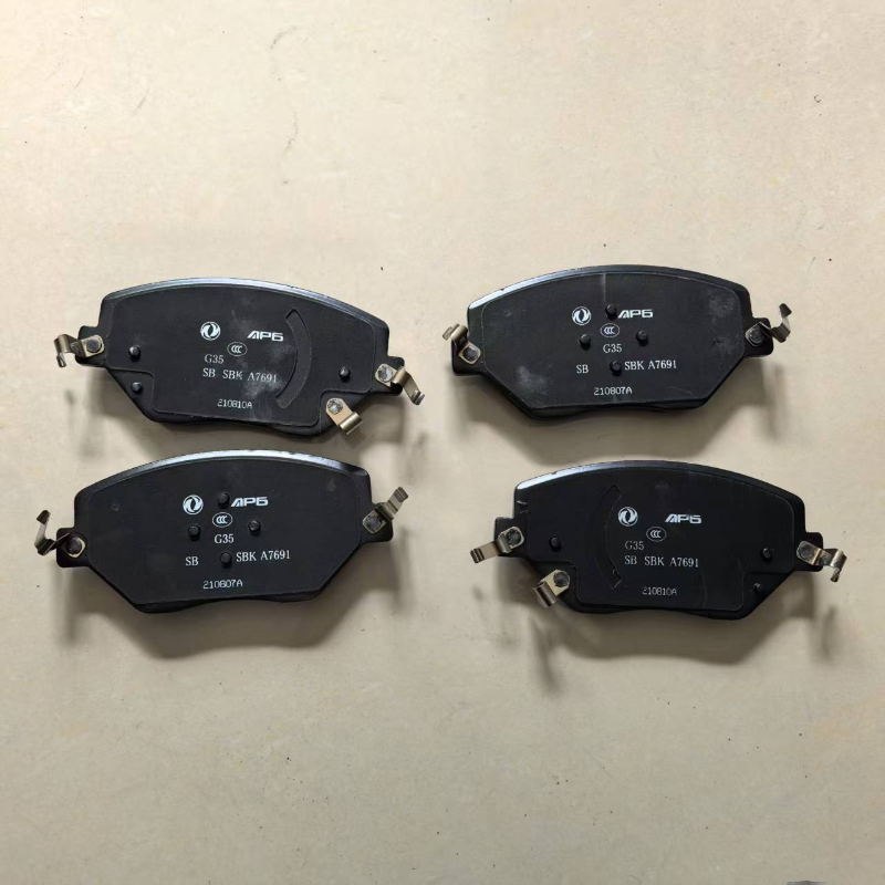 Front Brake pad for DONGFENG SHINE MAX G35 Rear Brake pad: black