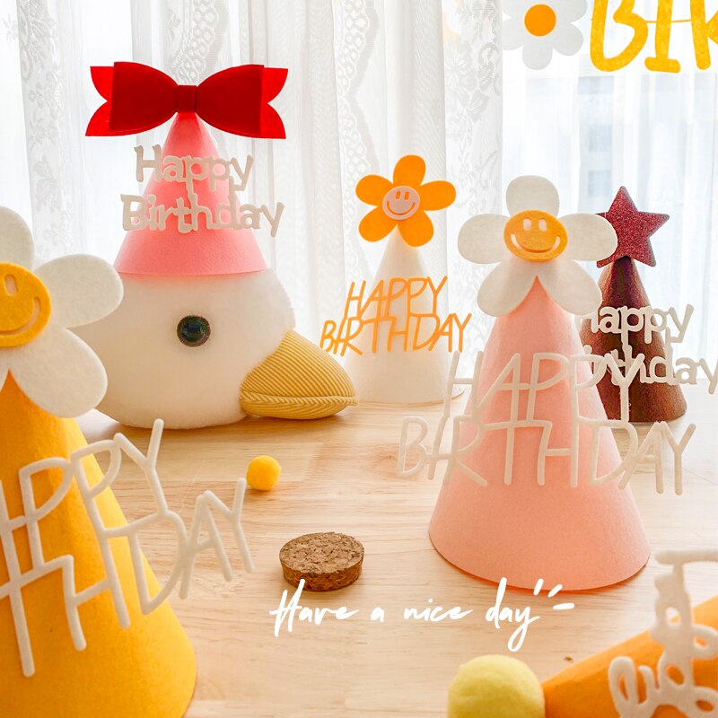 Ins barn gul blomst bursdagshatt liten tusenfryd festhatt baby shower hodeplagg hvit gratulerer med dagen smil pannebånd