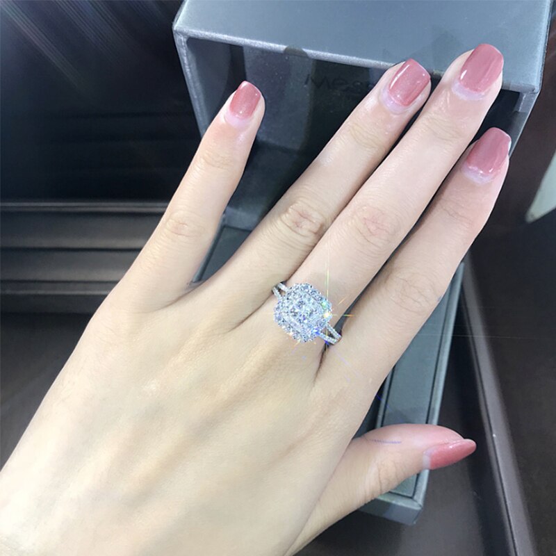 Zakol Prachtige Vierkante Vorm Vrouwen Ring Volledige Bling Iced Out Micro Pave Crystal Zirkoon Dazzling Bridal Wedding Engage Sieraden