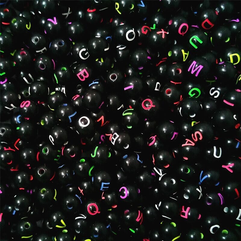 100 stk/parti dejligt til diy halskæde armbånd brev smil perle akryl perler smykker finde høj rund form: B farverigt brev