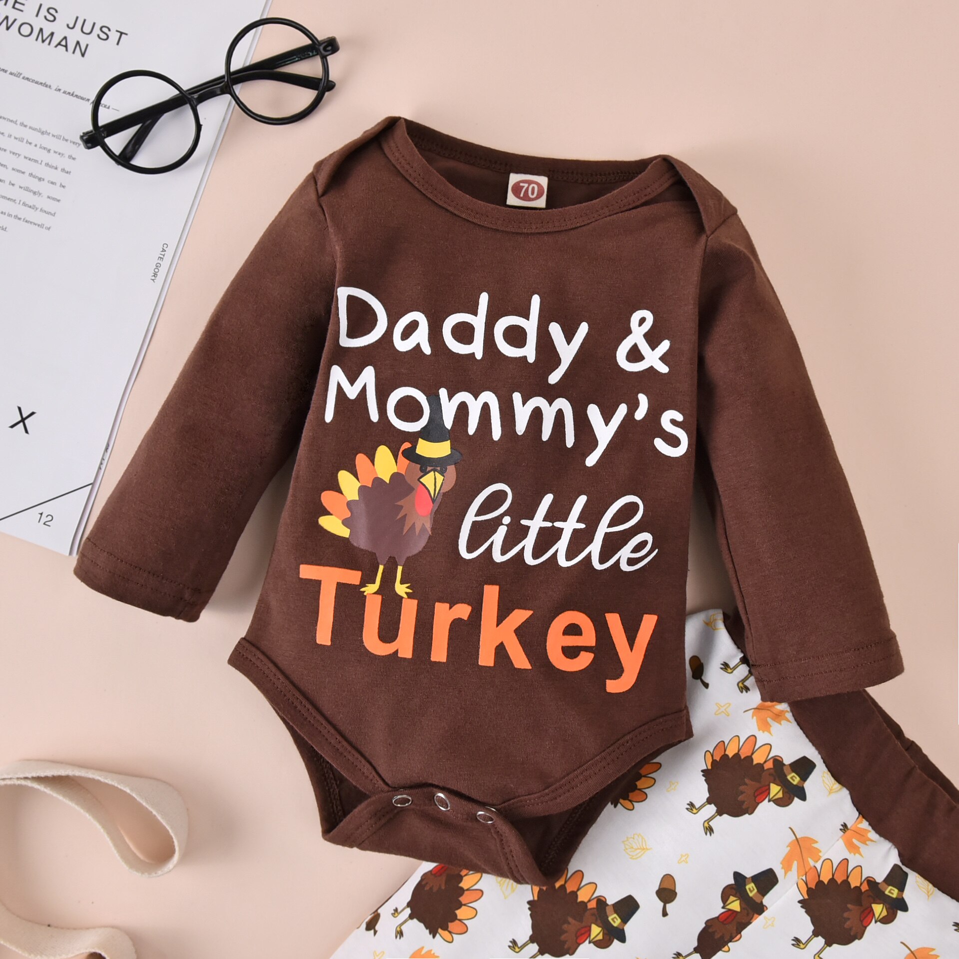 Tak giver dag tre stykker baby drenges tøj bogstav langærmet jumpsuit tegneserie kalkun print lange bukser med hat