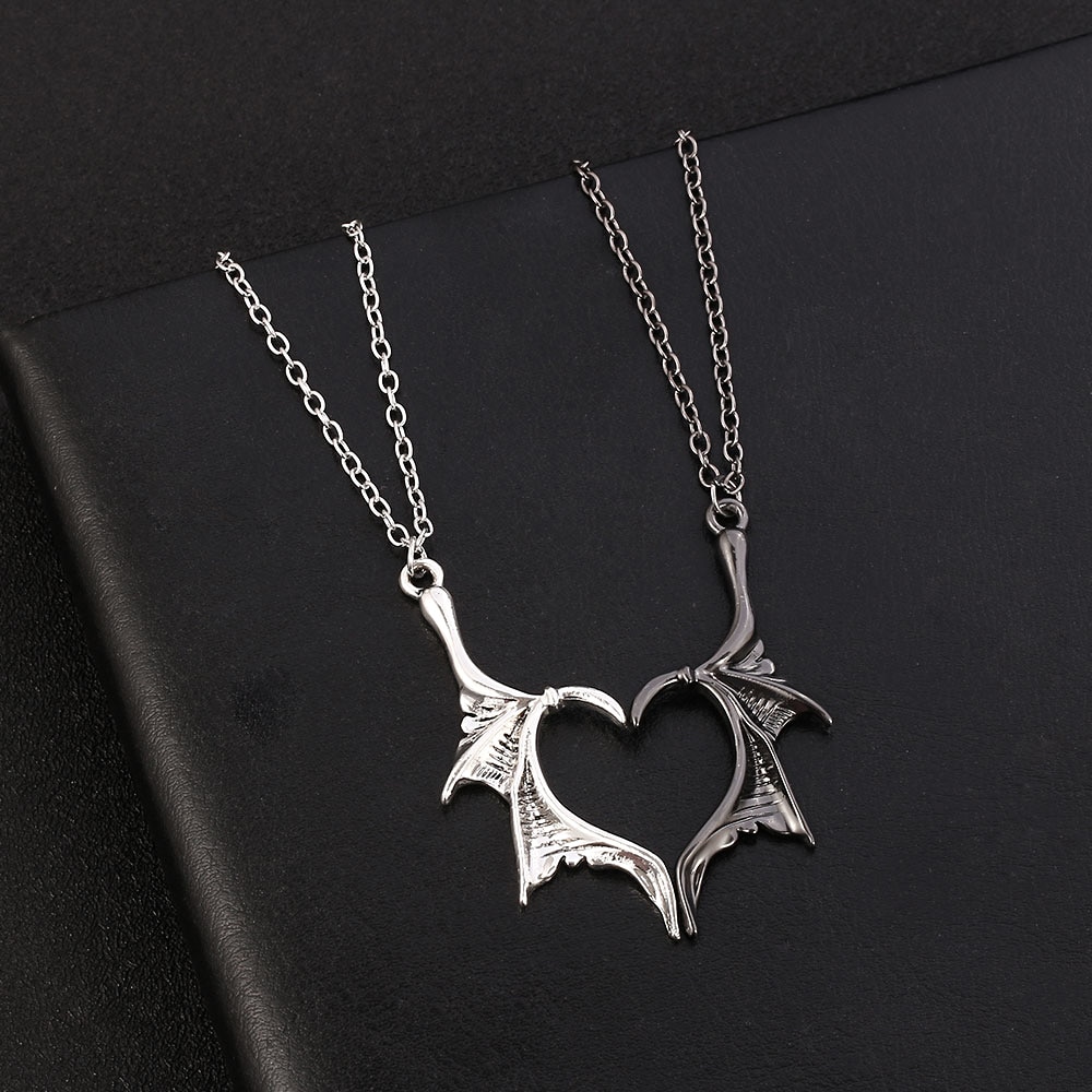 Collar de ala para hombre y mujer, colgante de corazón de amor con ala de dragón demonio a juego, collar de Amistad familiar para pareja, joyería