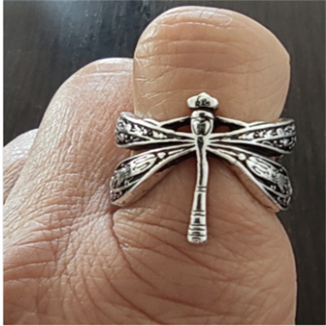 Bague en forme de libellule pour femmes, rétro, créativité, , Simple pour plusieurs Occasions, bijoux de fête, de mariage,: redimensionnable