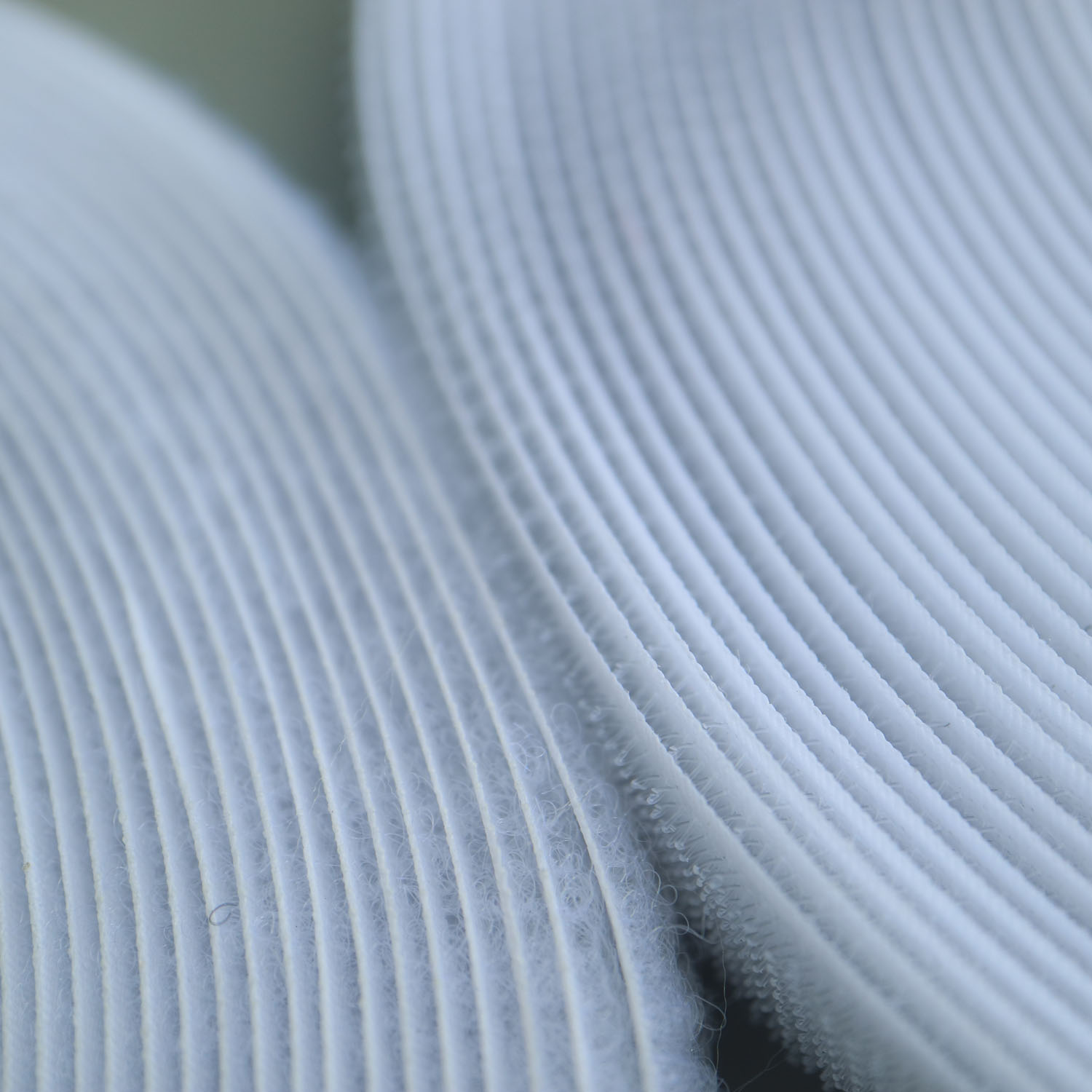 2Rolls/Set 2Cm * 25Meter Naai Op Klittenband Bevestiging Tape Voor Kleding Wit Of zwart Haak Lus Stof Fastener