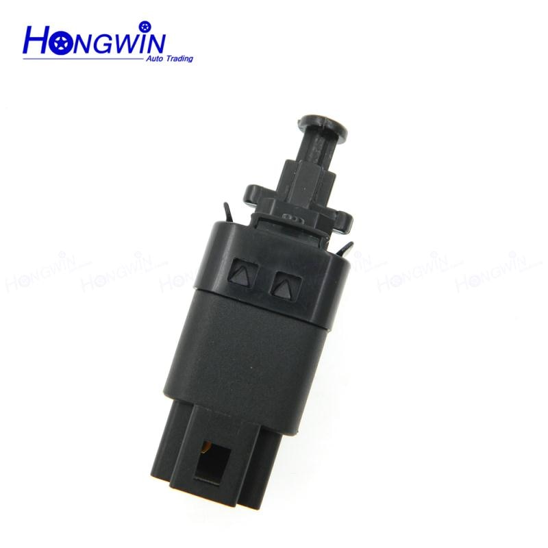 96874570/9687 4570 BRAKE LIGHT SWITCH FOR CHEVROLET AVEO,OPTRA ,DAEWOO KALOS SALOON Back Lamp/ Stop Lamp / Brake Light Switch