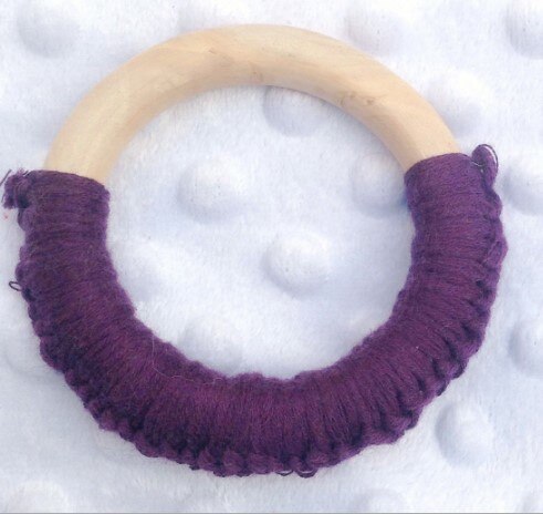 bambino Massaggiagengive Anello di Dentizione Anello di Legno Anello di Dentizione Formazione Spazzolini Da Denti di Legno Naturale Perle di Giocattoli per il bambino Liscia Teethers giocattolo: viola Teethers