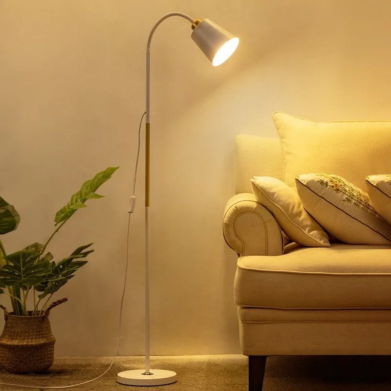 Enkel ledet-gulvlampe soveromsstudie lese- og stående lampe justerbar lampehode nattbordslampe smijerns gulvlampe