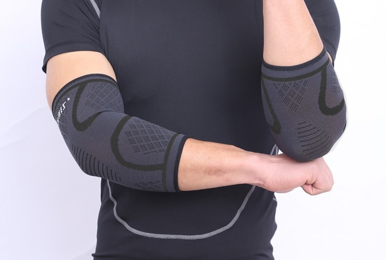 Aolikes 2 stuks sport elleboogbrace compressiebeschermers fietsen basketbal arm mouw voor mannen vrouwen tennis volleybal fitness gym: Grijs / Ik