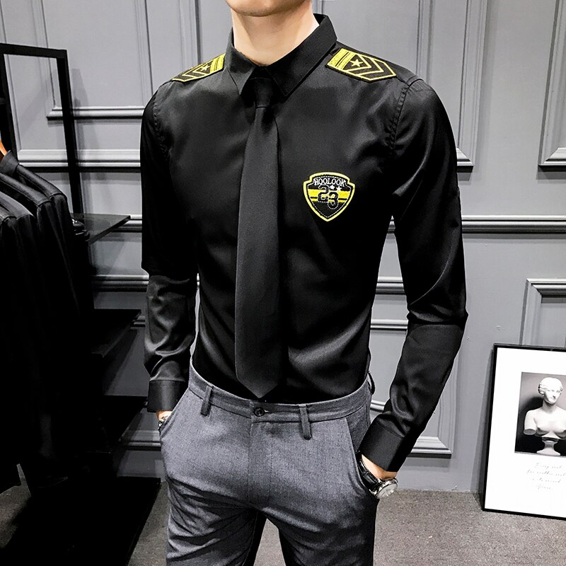 Plus size army herre skjorte afslappet ung mand langærmet skjorte herre stewardesser mand bluse homme streetwear/natklub/fest: Sort med slips / Asiatiske  l 52-60kg