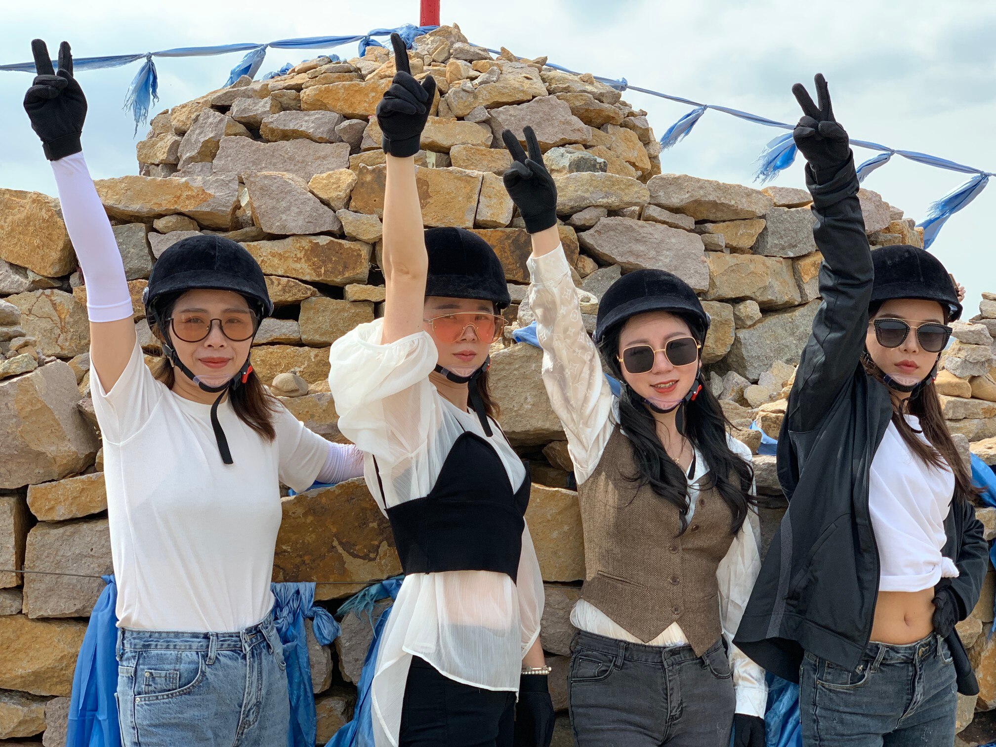 Equestrian supplies riding helmets riding helmets men's hats adjustable riding helmets for women