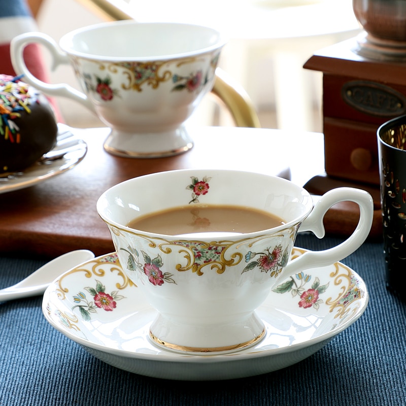 British Classic Simple Bone China Coffee Cup and Saucer Set Household Ceramic Afternoon Tea Flower Tea Cup Porcelain Coffee Cups