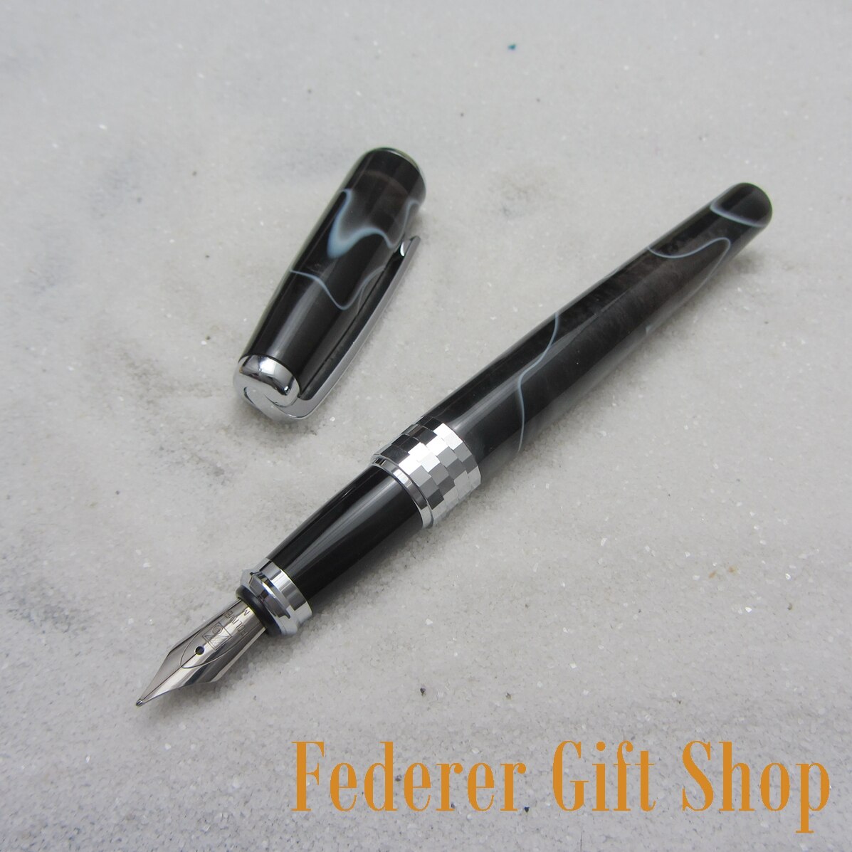 Fuliwen F26 Black acrylic Case and Silver Clip Fountion Pen Magical pattern M Nib ink Pen