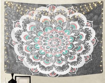 Mandala kuvakudos seinälle ripustettu sisustus seinäkangas kuvakudokset psykedeeliset hippi yökuu kuvakudokset seinä ranta matto