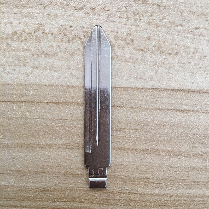 Avaimenperä nro .04 chrysleriin, jeep 213:een ja dodgeen, keskiuraan