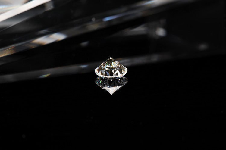 0.5Ct 5mm VVS1 Clear D Color Excellent Loose Moissanite Test Positive WARRANTY Brilliant Round Cut Test Positive