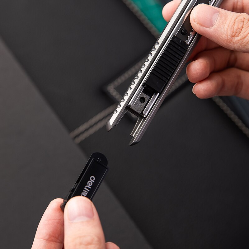 Deli2036s black blade art knife self locking art knife stainless steel wallpaper knife school office stationery