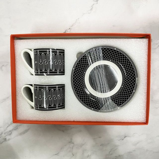 Elegancki styl catering kubek z porcelany kostnej multi-style prosta ceramiczna filiżanka do kawy i spodek danie z wzorem zestaw 2 zestaw z pudełkiem: FIOLETOWY